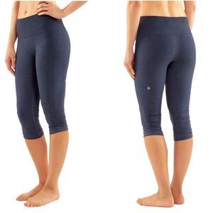 LULULEMON ATHLETICA in the flow crop II seamless ruched size 6